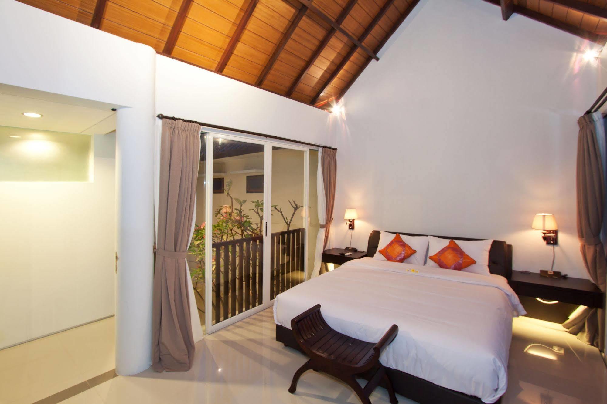 Grace And Milena Guesthouse Kuta Lombok Exterior foto